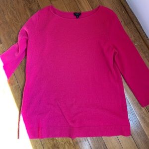 Talbots pure cashmere sweater.‎ Pre owned but excellent condition !